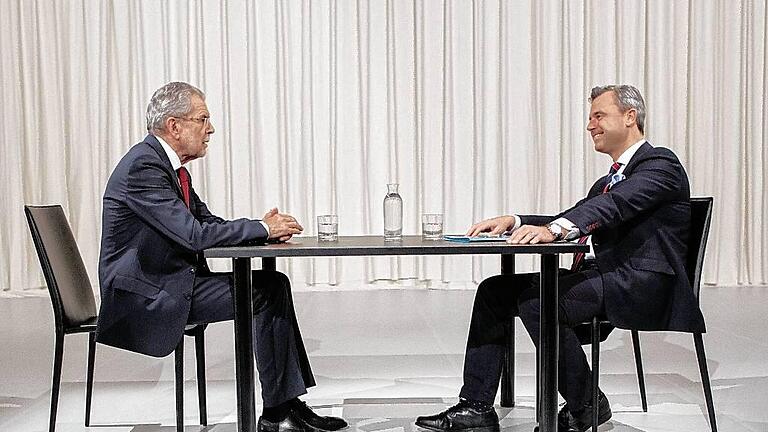 Austrian top candidates for presidential elections at television       -  Der erste Schlagabtausch zwischen Alexander Van der Bellen und Norbert Hofer (rechts) war zur Schlammschlacht geraten.