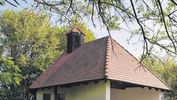 Außenansicht: Die Kapelle steht nahe Euerfeld im Binziggrund.