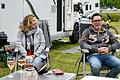 Renate und Martin Stiegler aus Ludwigsburg genießen das Pfingstwochenende auf dem Wohnmobilstellplatz in Eibelstadt.
