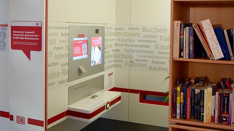 Am Bahnhof in Kahl am Main gibt es bereits ein Video-Reisezentrum. Ein solches ist nun auch für den Bahnhof in Lohr im Gespräch, sofern die Bahn keinen Nachfolger für den Betreiber des dort geschlossenen Ticketshops findet.