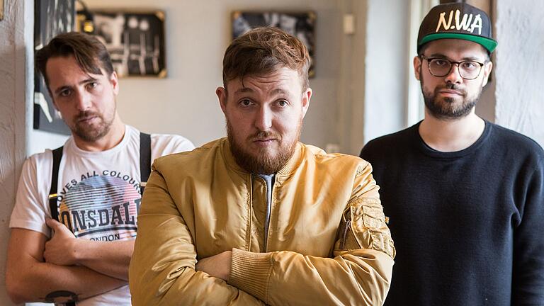 Antilopen Gang       -  Die Rapper der Antilopen Gang: Danger Dan, Panik Panzer und Koljah (l-r). (Archivbild)