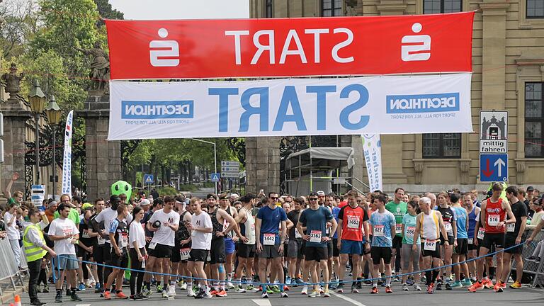 Beim Hauptlauf über zehn Kilometer geht es für die Läuferinnen und Läufer in vier Runden um die Würzburger Residenz. Beim Hauptlauf über zehn Kilometer geht es für die Läuferinnen und Läufer in vier Runden um die Würzburger Residenz.