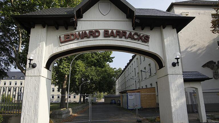 Wie geht es weiter in den ehemaligen Ledward-Kasernen? Am 20. Januar entscheiden die Schweinfurter, ob sie einen Stadtwald oder einen Bürgerpark mit Landesgartenschau auf einem Teil der Flächen wollen.