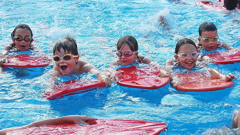 Schwimmen lernen kann Leben retten. Symbolfoto: DLRG