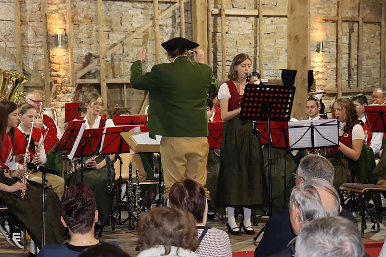 Die Musikkapelle Baldersheim-Burgerroth bei ihrem Auftritt