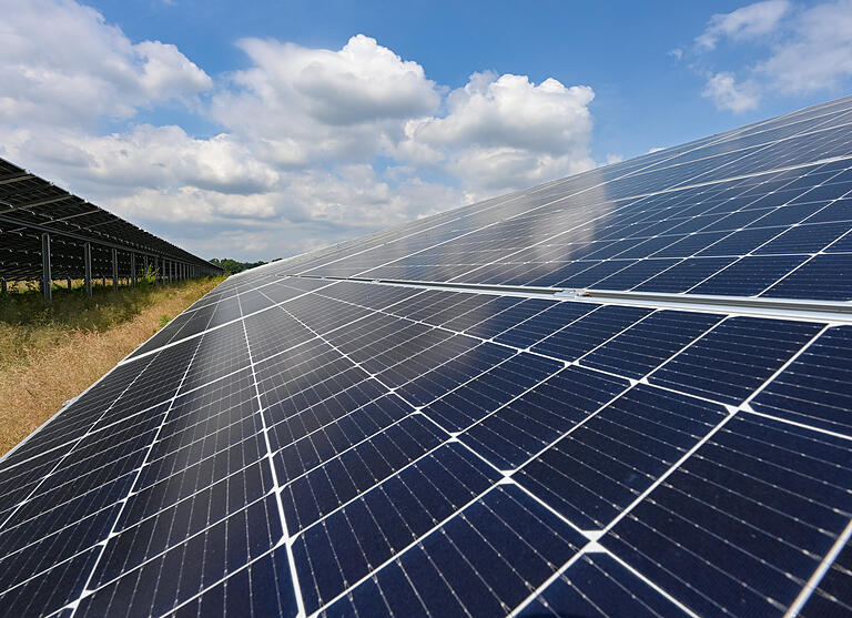 Der Solarpark, der in Bundorf entstehen wird, wird von der Firma MaxSolar betrieben (Symbolbild). Der Solarpark, der in Bundorf entstehen wird, wird von der Firma MaxSolar betrieben (Symbolbild).