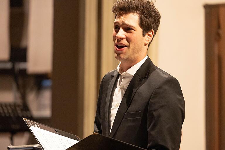 Ein echtes Eberner Eigengewächs: Der Tenor Julian Freibott interpretiert Vertonungen von Rückertgedichten.