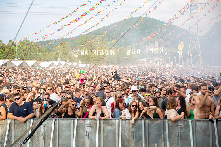 Beim Tanzinsel-Festival im August 2022 kamen tausende Menschen zum ausgelassenen Feiern