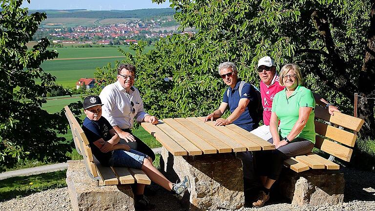 Rastplätze mit Panorama-Blick beweisen die Schönheit der Natur.