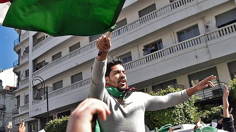 ALGERIA-POLITICS-DEMO       -  Demonstranten in Algier