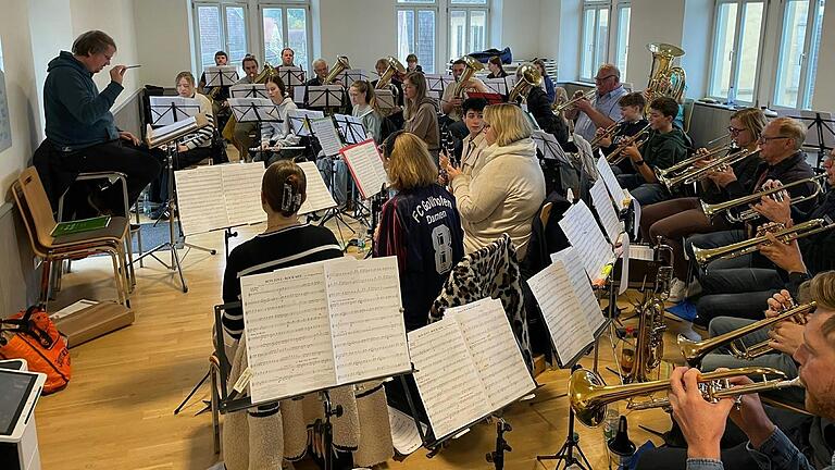 Tuttiprobe der Baldersheimer Musikanten. Tuttiprobe der Baldersheimer Musikanten.