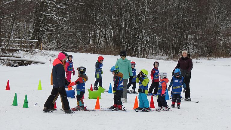 Kinderskikurs.