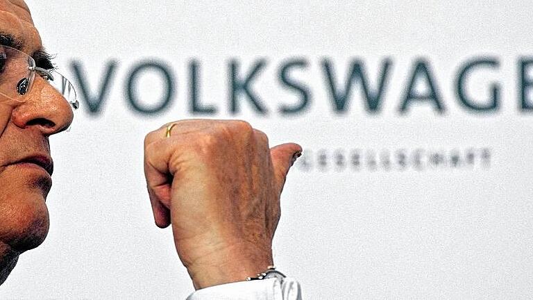 VW CHaoirman Winterkorn steps down - Der Druck wächst: Noch hat Martin Winterkorn diverse Posten im Volkswagen-Konzern inne. VW CHaoirman Winterkorn steps down - Der Druck wächst: Noch hat Martin Winterkorn diverse Posten im Volkswagen-Konzern inne.