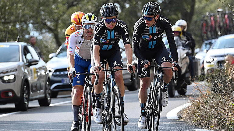 Tour des Alpes Maritimes et du Var 2023 - 2. Etapp - Marco Brenner (vorne) musste bei Strade Bianche mit Rückenproblemen aufgeben. Tour des Alpes Maritimes et du Var 2023 - 2. Etapp - Marco Brenner (vorne) musste bei Strade Bianche mit Rückenproblemen aufgeben.