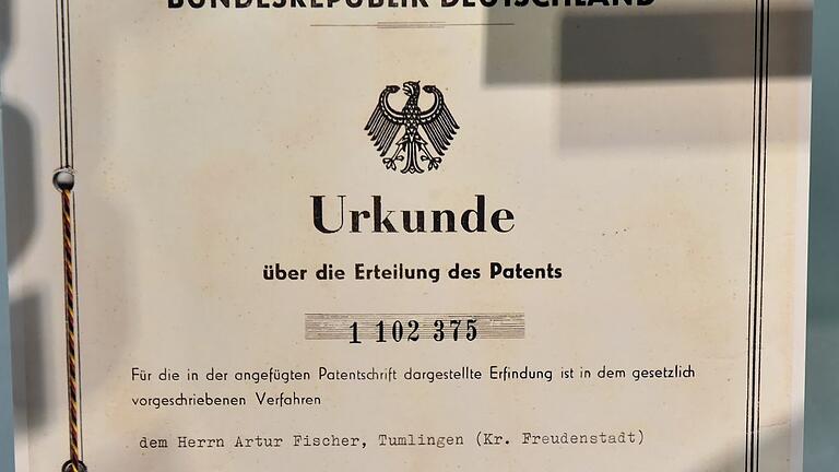 Patenturkunde des Spreizdübels       -  Ein Beispiel für die Kreativität feier Erfinder: Der von Anton Fischer entwickelte Spreizdübel