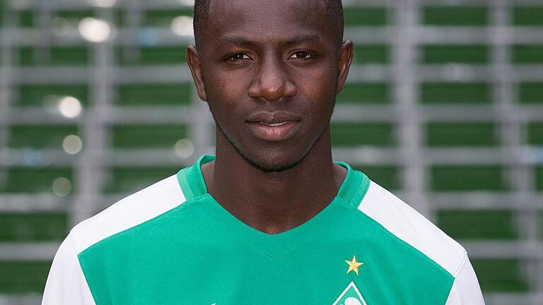 Ousman Manneh       -  Eine außergewöhnliche Geschichte: Werder-Hoffnungsträger Ousman Manneh kam einst als Flüchtling nach Bremen.