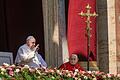Papst Franziskus.jpeg       -  «Viva il Papa!»: Papst Franziskus (l.) in der Hauptloge des Petersdoms im Vatikan.