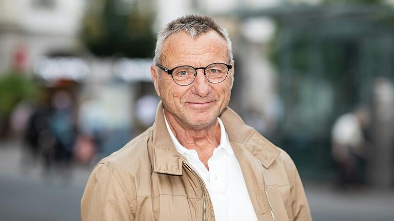 Kurt Knüttel reist im Winter mit seiner Frau in die Türkei. Kurt Knüttel reist im Winter mit seiner Frau in die Türkei.