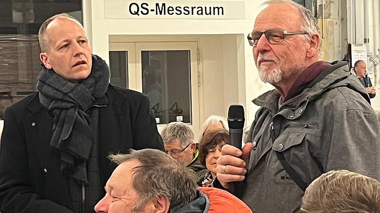 Wie könnte Elfershausen in 15 Jahren aussehen? Das Thema lockte mehr als 100 Bürgerinnen und Bürger in die Fertigungshalle des ehemaligen Schaeffler-Werks. - Wie könnte Elfershausen in 15 Jahren aussehen? Das Thema lockte mehr als 100 Bürgerinnen und Bürger in die Fertigungshalle des ehemaligen Schaeffler-Werks. Wie könnte Elfershausen in 15 Jahren aussehen? Das Thema lockte mehr als 100 Bürgerinnen und Bürger in die Fertigungshalle des ehemaligen Schaeffler-Werks. - Wie könnte Elfershausen in 15 Jahren aussehen? Das Thema lockte mehr als 100 Bürgerinnen und Bürger in die Fertigungshalle des ehemaligen Schaeffler-Werks.