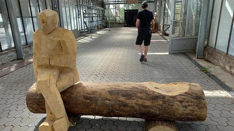 Das Werk „Abstand“ ist beim jährlichen Symposium des zweiten Lehrjahrs in Wechterswinkel entstanden. - Das Werk „Abstand“ ist beim jährlichen Symposium des zweiten Lehrjahrs in Wechterswinkel entstanden. Das Werk „Abstand“ ist beim jährlichen Symposium des zweiten Lehrjahrs in Wechterswinkel entstanden. - Das Werk „Abstand“ ist beim jährlichen Symposium des zweiten Lehrjahrs in Wechterswinkel entstanden.