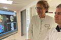 Prof. Dr. René Handschu, Neurologie-Chefarzt am Leopoldina-Krankenhaus (rechts), und Leitender Oberarzt Klaus Dötter in der Stroke Unit, der Spezialabteilung für Schlaganfälle, im Leopoldina-Krankenhaus.&nbsp;