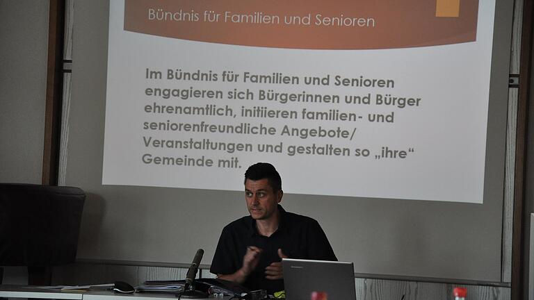 Thomas Zettelmeier managt das 'Bündnis für Familien und Senioren' in Knetzgau. Thomas Zettelmeier managt das 'Bündnis für Familien und Senioren' in Knetzgau. 