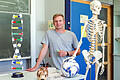 Dpa story - Soccer players after the end of their carreers.jpeg       -  Früher Nationalspieler, heute Lehrer für Biologie und Sport: Tobias Rau hat mit nur 27 Jahren seine Karriere beendet, um ein Lehramtsstudium zu beginnen.