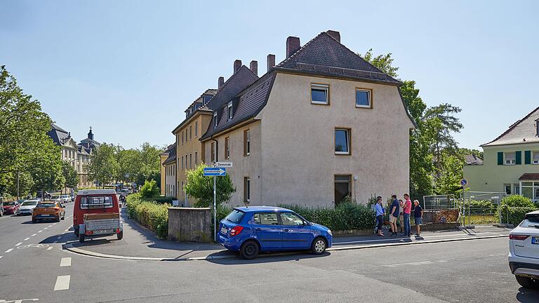 Die Würzburger Bürgerinitiative 'Unser Frauenland' befürchtet, dass der Verkehr im Viertel zunimmt. Die Würzburger Bürgerinitiative 'Unser Frauenland' befürchtet, dass der Verkehr im Viertel zunimmt.