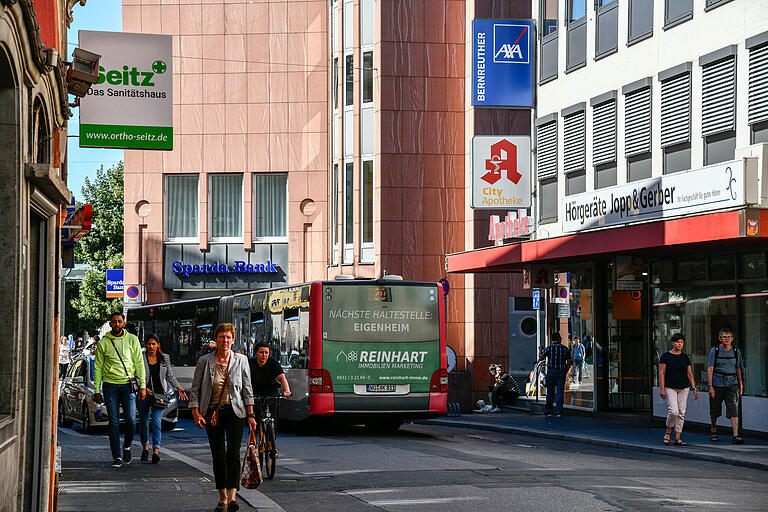 Die Haugerpfarrgasse wird ein Jahr lang runderneuert und deshalb für den Auto- und Busverkehr ab 16. September gesperrt.