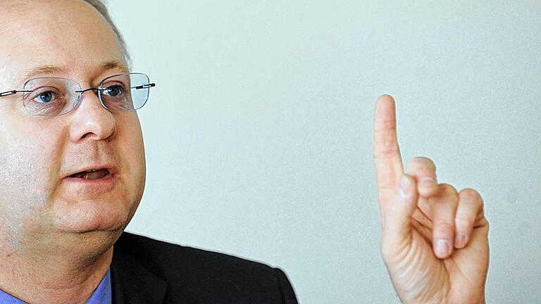Bernhard Pohl - Bernhard Pohl: Angeklagt wegen fahrlässiger Trunkenheit im Verkehr. Bernhard Pohl - Bernhard Pohl: Angeklagt wegen fahrlässiger Trunkenheit im Verkehr.