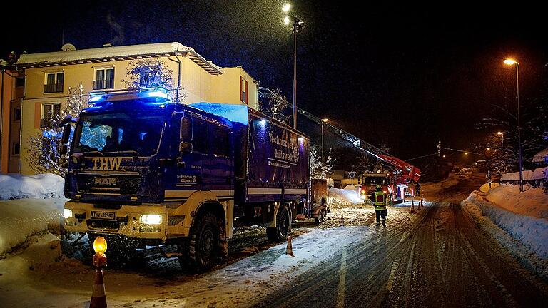 Auch das THW aus Schweinfurt ist in Berchtesgaden im Schnee-Einsatz.