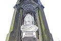 Carl Alexander von Heideloff war zu seiner Zeit ein sehr bekannter Künstler und gesuchter Architekt. Nach seiner Pensionierung zog sich der Künstler 1854 nach Haßfurt zurück. Dort widmete er sich mit Hingabe der Restaurierung der Ritterkapelle, deren gigantische Ausbaupläne jedoch im Sande verliefen. Anerkannt und geschätzt als &bdquo;Altmeister&ldquo; der Gotik verstarb Heideloff im September 1865 in Haßfurt und wurde auf dem Friedhof der Ritterkapelle beigesetzt.