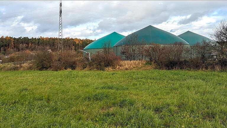 Die Biogasanlage auf dem Berg bei Bad Bocklet läuft derzeit vor allem mit Mais.       -  Die Biogasanlage auf dem Berg bei Bad Bocklet läuft derzeit vor allem mit Mais.