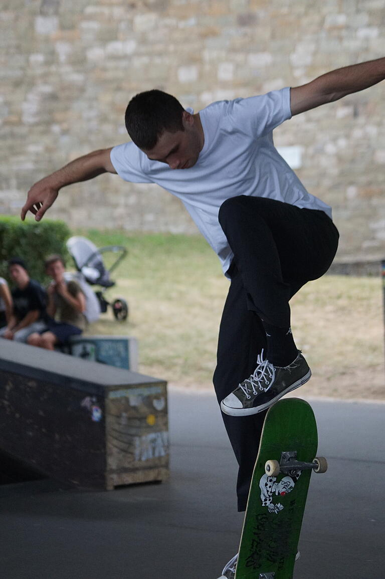 Akrobatisch und fehlerfrei präsentierte sich dieser Skater während seines Laufes.