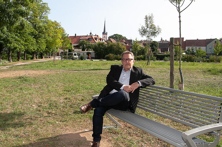 Die Kulisse Marktstefts im Rücken - mehr Aufmerksamkeit für seine Stadt wünscht sich Bürgermeister Thoma Reichert. Die Kulisse Marktstefts im Rücken - mehr Aufmerksamkeit für seine Stadt wünscht sich Bürgermeister Thoma Reichert.