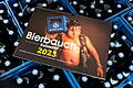 Bierbauchkalender 2023 der Brauerei Hütten       -  Bierbauchkalender 2023 der Brauerei Hütten Der 'Bierbauchkalender 2023' liegt auf Bierkästen. Eine Fotografin hatte die Idee für den Bierbauchkalender, dieser war zunächst nur als Aprilscherz gedacht. Gemeinsam haben sie und ein Braumeister von der Brauerei Hütten den Bierbauchkalender jetzt herausgebracht. (zu dpa 'Nackte Haut aus Oberfranken: «Bierbauchkalender« wird zum Erfolg') +++ dpa-Bildfunk +++AGENTURBILD DPA picture-alliance.com picture alliance dpa-archiv dpa-langzeitarchiv