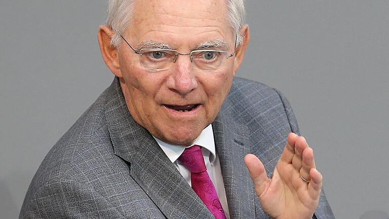 Bundestag - Bundesfinanzminister Wolfgang Schäuble (CDU) im Deutschen Bundestag Bundestag - Bundesfinanzminister Wolfgang Schäuble (CDU) im Deutschen Bundestag