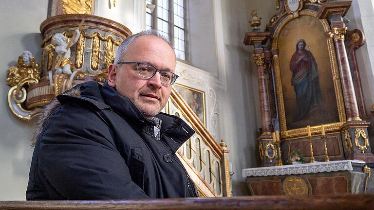 Pfarrvikar Christian Ammersbach aus Arnstein leitet die Pfarreiengemeinschaft 'Um Maria Sondheim'.