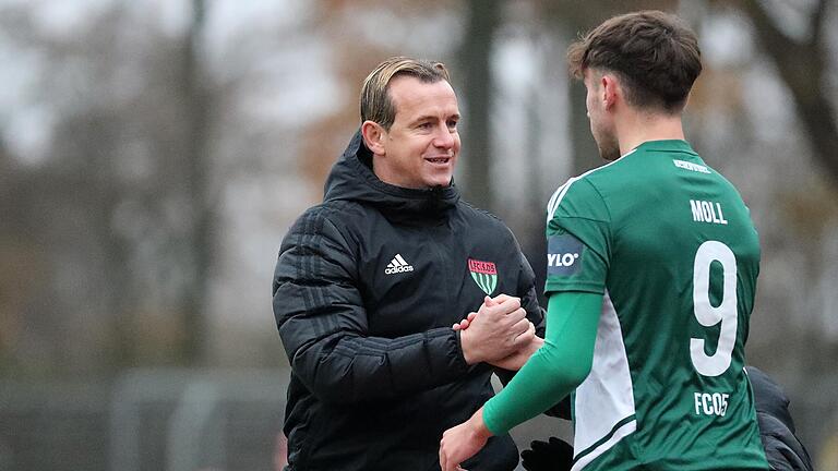 Archivbild: Schweinfurts Trainer Marc Reitmaier und Pascal Moll (1. FC Schweinfurt 05).