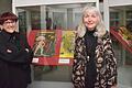 Johanna Bonengel (links) und Monika Dorband haben die Ausstellung 'Am Anfang war das Wort' betreut.