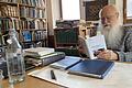 Recherche für das nächste Projekt: herman de vries in seiner Bibliothek in Eschenau (Lkr. Haßberge).