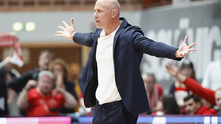 Headcoach Denis Wucherer hofft auf einen Sieg seiner Baskets in Heidelberg.