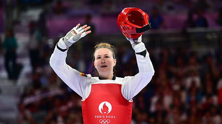 Paris 2024 - Taekwondo       -  Lorena Brandl aus Deutschland kommt zum Kampf gegen Lee aus Südkorea.