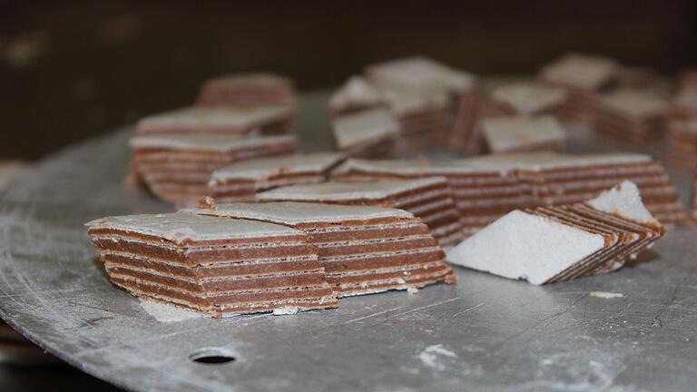 Das Besondere an Heinerle sei der Schokoschmelz, welcher im Mund zerlaufe, und auch bei den Kundinnen und Kunden der Bäckerei Klüpfel besonders beliebt ist, so Stephanie Klüpfel. Das Besondere an Heinerle sei der Schokoschmelz, welcher im Mund zerlaufe, und auch bei den Kundinnen und Kunden der Bäckerei Klüpfel besonders beliebt ist, so Stephanie Klüpfel.