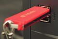 USB Stick       -  Dieser USB-Stick könnte eine Fälschung sein. -