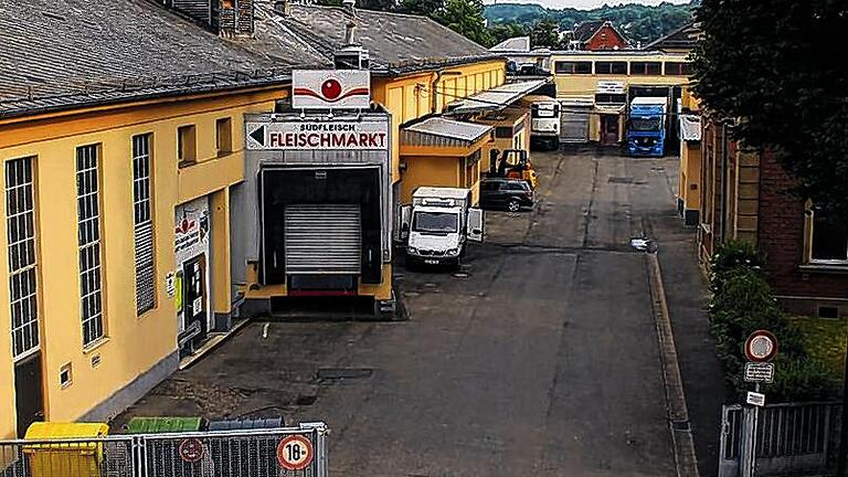 Schlachthof Coburg: Von hier aus soll die Firma Dellert laut Vorwurf der Staatsanwaltschaft Ekelfleisch verkauft haben.