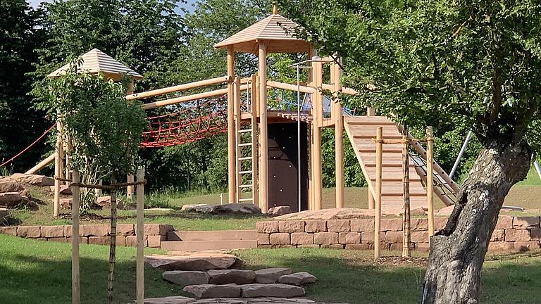 Der Bürgerpark in Bischbrunn sieht toll aus und wartet noch auf die offizielle Eröffnung