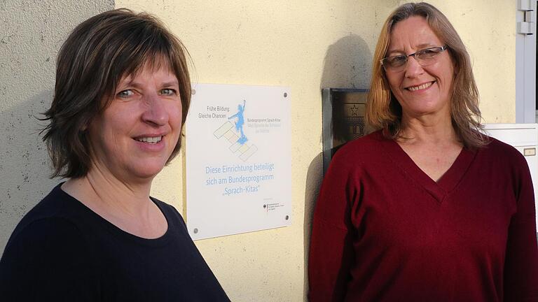 Wünschen sich wieder mehr Zeit für Pädagogik und weniger für Regelbefolgung:&nbsp; Birgit Nürnberger (links), Leiterin des Kindergartens Kolpingstraße und Sprachkraft Petra Fischer.&nbsp;