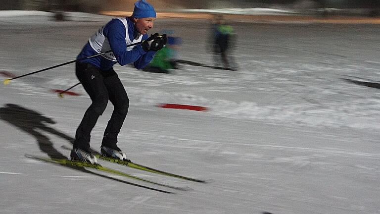 Der Vorsitzende des WSV Oberweißenbrunn, Ewald Simon, zeigte, dass er nichts verlernt hat und topfit an den Start gehen konnte.