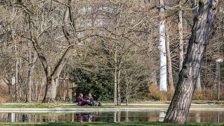 Der Ringpark bietet mitten in der Stadt Ruhe und Erholung.&nbsp;